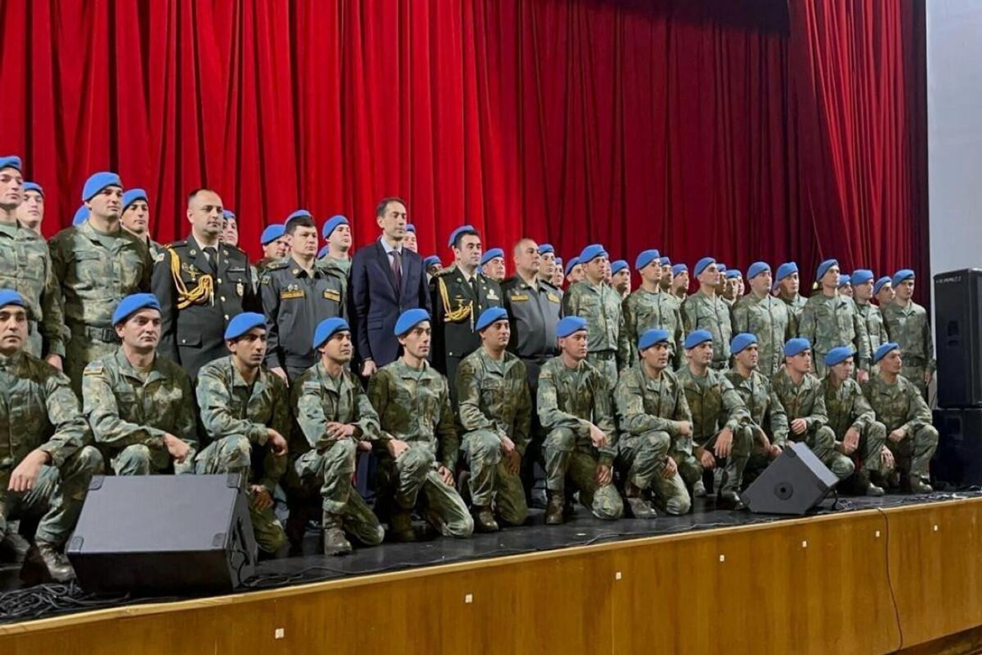 Состоялась встреча с военнослужащими ВС Азербайджана, которые примут участие в Параде Победы в Москве  - Sputnik Азербайджан, 1920, 05.05.2025