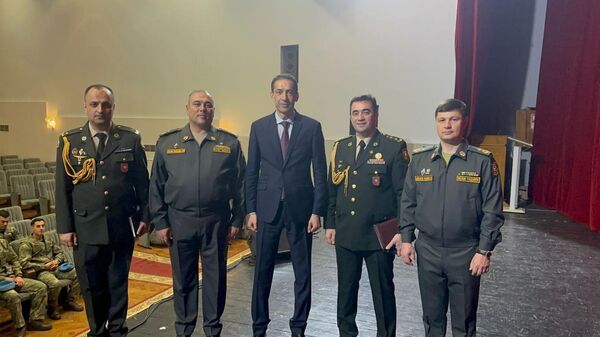Состоялась встреча с военнослужащими ВС Азербайджана, которые примут участие в Параде Победы в Москве  - Sputnik Азербайджан