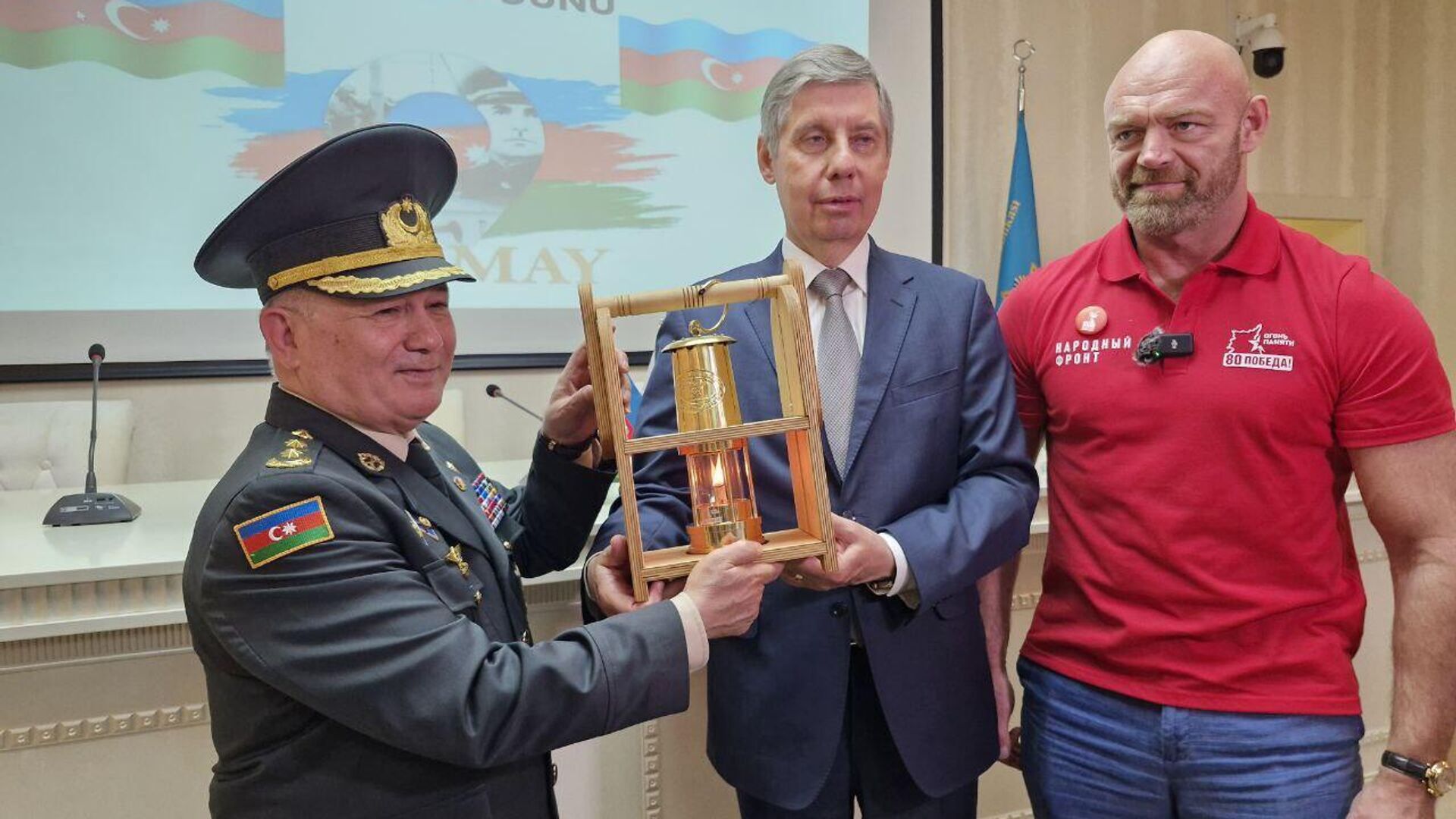 В Азербайджан доставлена частица Вечного огня В Азербайджан доставлена частица Вечного огня - Sputnik Азербайджан, 1920, 07.05.2025