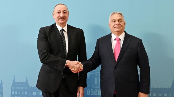 Неформальное заседание Совета глав государств Организации тюркских государств в Будапеште

 - Sputnik Азербайджан
