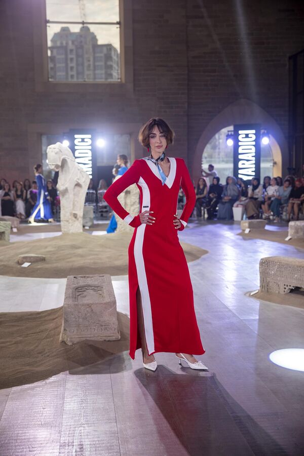 В Баку прошел один из самых ожидаемых модных событий года -18-й сезон Azerbaijan Fashion Week. - Sputnik Азербайджан