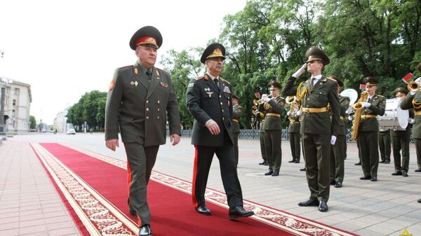 Встреча министров обороны Азербайджана и Беларуси - Sputnik Азербайджан