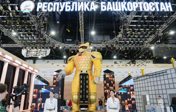 ПМЭФ-2025. Работа форума ПМЭФ-2025. Работа форума - Sputnik Азербайджан