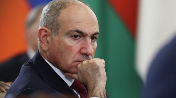 Премьер-министр Армении Никол Пашинян на заседании Высшего Евразийского экономического совета в узком составе (21 декабря 2025). Санкт-Петербург - Sputnik Азербайджан