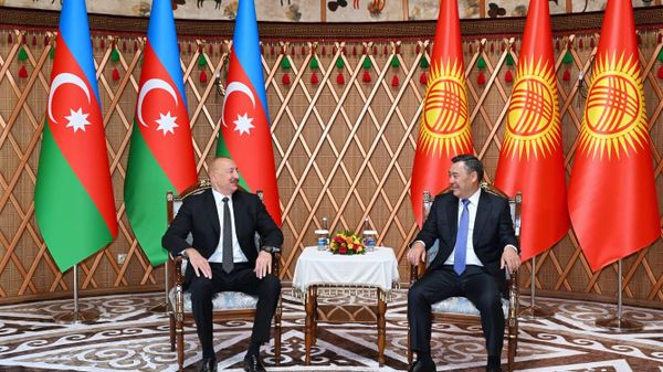 Президент Азербайджана Ильхам Алиев и президент Кыргызстана Садыр Жапаров - Sputnik Азербайджан
