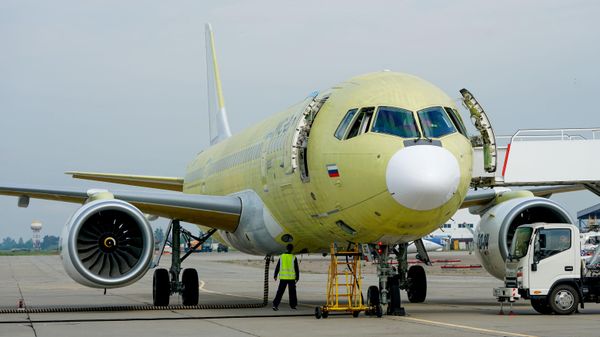 Серийный самолет МС-21-310 выполнил первый полет - Sputnik Азербайджан