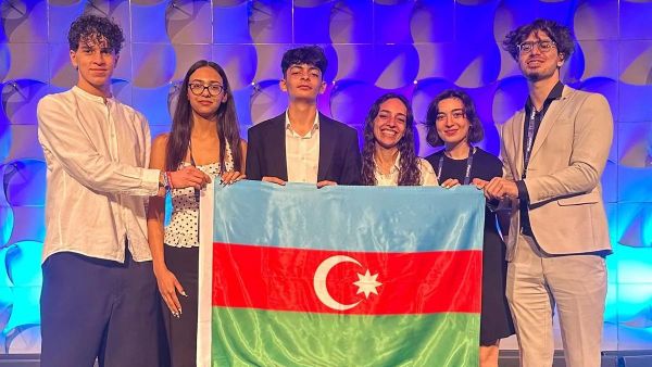 Сборная Азербайджана в финале международного конкурса Microsoft Office Specialist (MOS) World Championship. - Sputnik Азербайджан