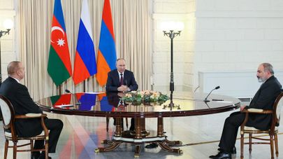 Встреча Ильхама Алиева, Владимира Путина и Никола Пашиняна в 2022 году.