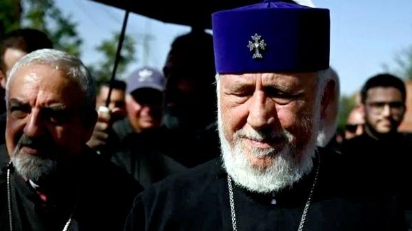Заседание суда по делу Верховного патриарха и католикоса всех армян Гарегина II и шести епископов - Sputnik Азербайджан
