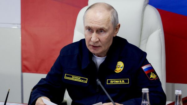 Рабочая поездка президента Владимира Путина на Сахалин - Sputnik Азербайджан