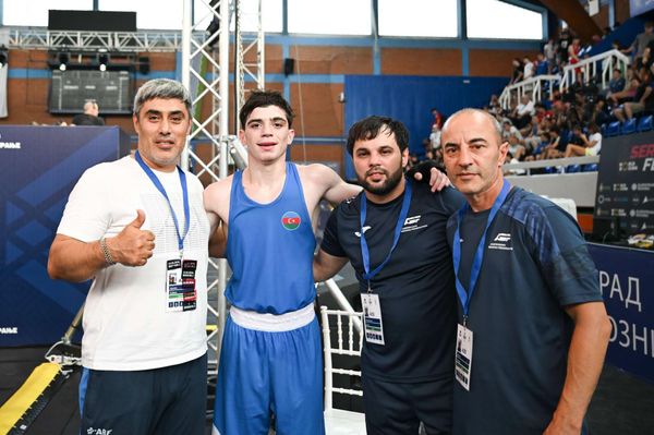 Азербайджанские боксеры U-19 на Чемпионате Европы Азербайджанские боксеры U-19 на Чемпионате Европы - Sputnik Азербайджан