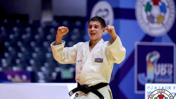 Азербайджанский дзюдоист Фарид Рзазаде завоевал золотую медаль чемпионата мира  - Sputnik Азербайджан