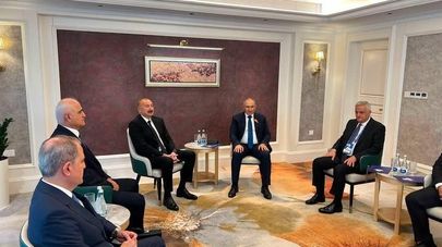 Встреча Пашиняна и Алиева в Бишкеке