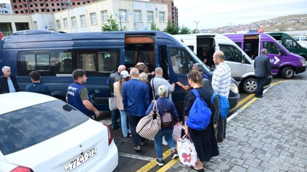 Вынужденные переселенцы возвращаются на освобожденные территории в рамках госпрограммы Великое возвращение - Sputnik Азербайджан