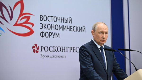 Рабочая поездка президента РФ Владимира Путина в Дальневосточный федеральный округ - Sputnik Азербайджан