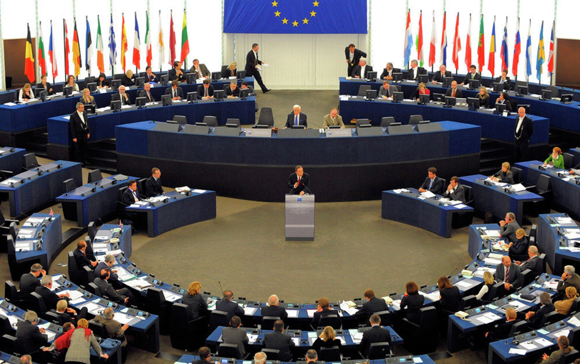 Международная политика европы. Европейский Союз парламент. Европейский парламент в Брюсселе. Европейский парламент Страсбург. Парламент Евросоюза Брюссель.
