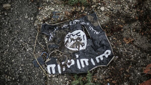 The flag of the radical Islamist organization Islamic State of Iraq. - Sputnik Азербайджан