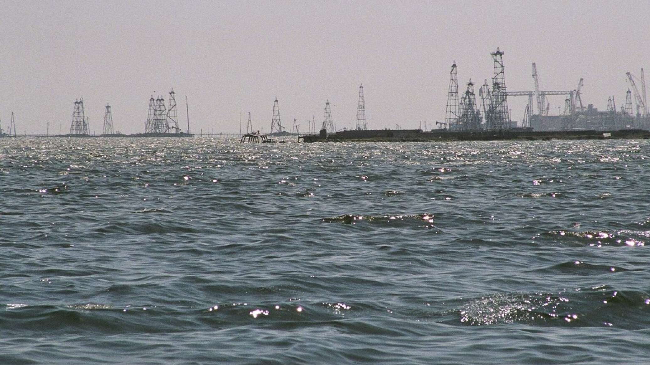 Загрязнение каспийского моря презентация