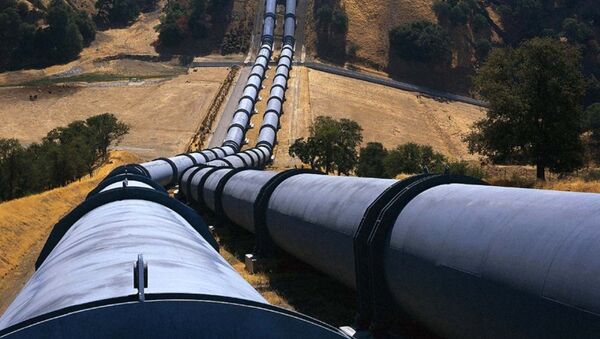 В мае вдвое увеличена прокачка нефти по трубопроводу Баку-Новороссийск - Sputnik Азербайджан