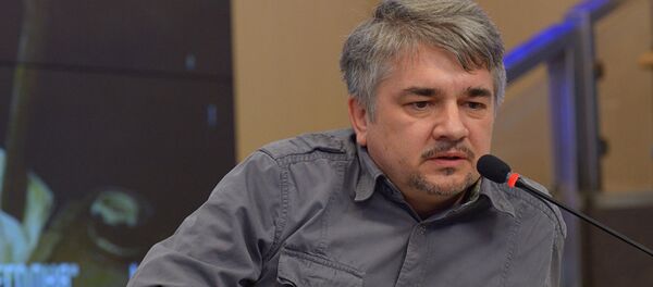 Ростислав Ищенко - Sputnik Азербайджан