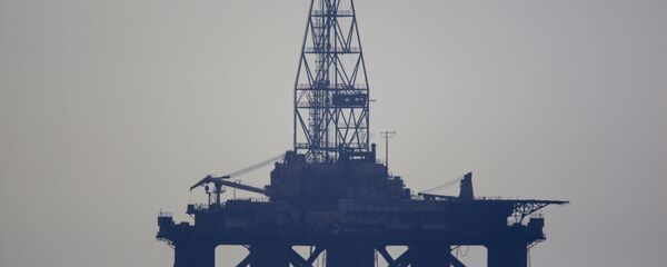 Нефтяная платформа в Каспийском море - Sputnik Азербайджан