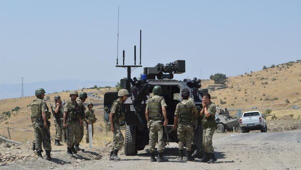 Турецкая армия в поисках террористов РПК - Sputnik Азербайджан