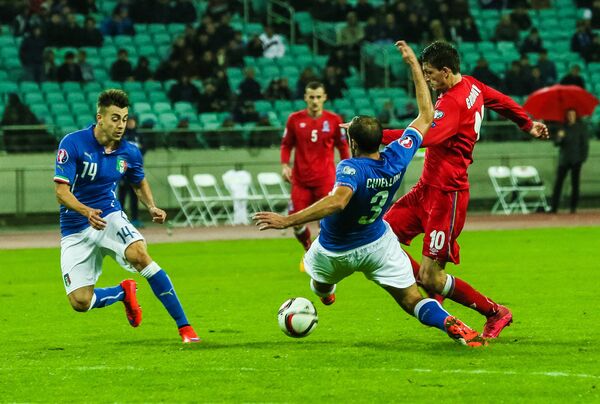 Отборочный матч чемпионата Европы-2016 по футболу Азербайджан-Италия - Sputnik Azərbaycan
