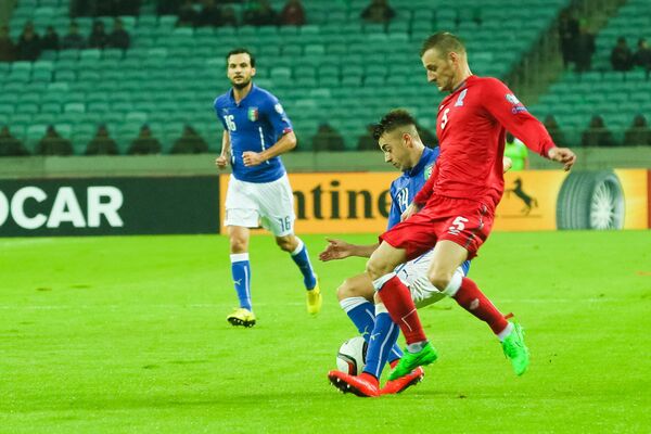 Отборочный матч чемпионата Европы-2016 по футболу Азербайджан-Италия - Sputnik Azərbaycan