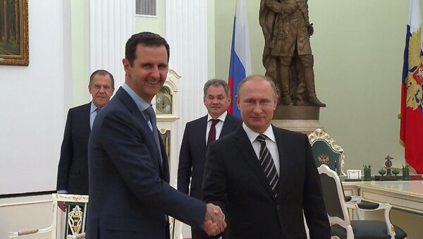 Асад  на встрече с Путиным поблагодарил Россию за помощь Сирии - Sputnik Азербайджан