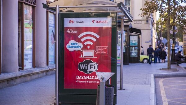 На автобусных остановках Баку установлен Wi-Fi - Sputnik Азербайджан