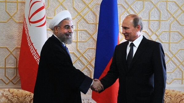 İran İslam Respublikasının prezidenti Həsən Ruhani və Rusiya Federasiyasının prezidenti Vladimir Putin - Sputnik Azərbaycan