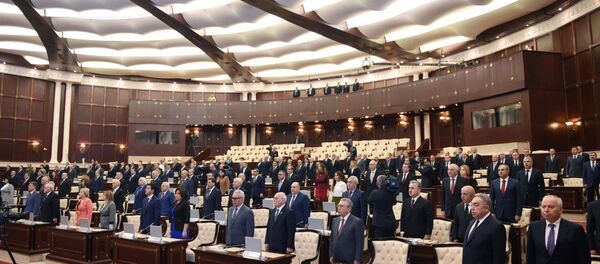 Первое заседание Милли Меджлиса пятого созыва. Архивное фото Первое заседание Милли Меджлиса пятого созыва. Архивное фото - Sputnik Азербайджан