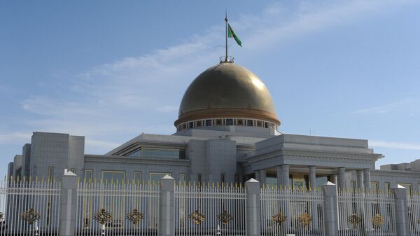 Президентский дворец Огузхан в Ашхабаде - Sputnik Азербайджан