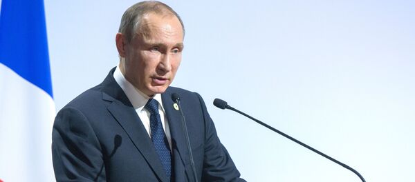 Президент России Владимир Путин выступает на открытии климатической конференции ООН в Париже, Франция - Sputnik Азербайджан