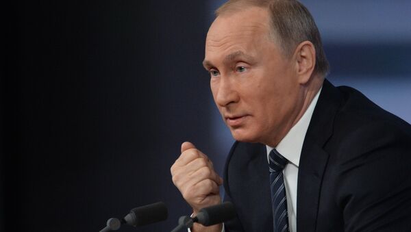 Одиннадцатая ежегодная большая пресс-конференция президента России Владимира Путина - Sputnik Азербайджан