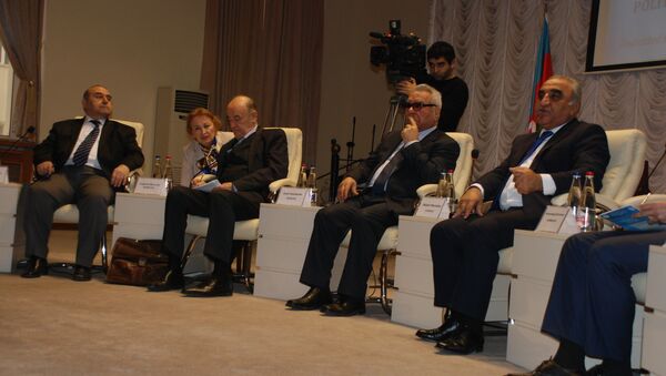 Научно-практическая конференция UNEC на тему Политическая экономия: современные проблемы и перспективы - Sputnik Азербайджан