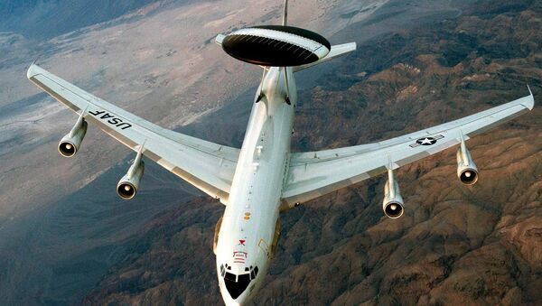 Cамолёт дальнего радиолокационного обнаружения Boeing E-3 Sentry - Sputnik Азербайджан
