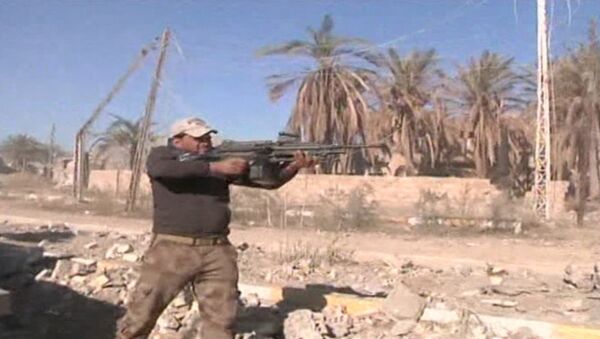 Наступление иракской армии на Эр-Рамади: пулеметная пальба и артобстрел - Sputnik Азербайджан