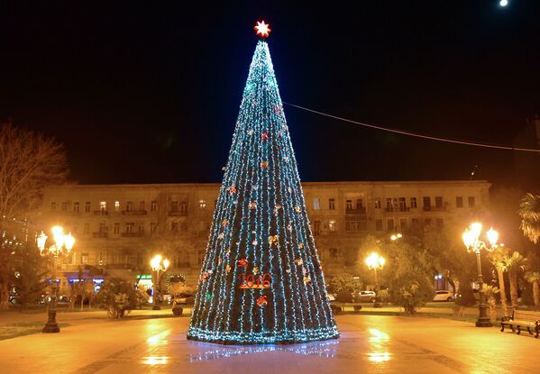 Новогодняя елка в Баку - Sputnik Азербайджан