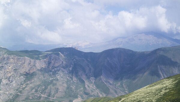 Альпийские луга в горах Шахдага. Архивное фото - Sputnik Азербайджан