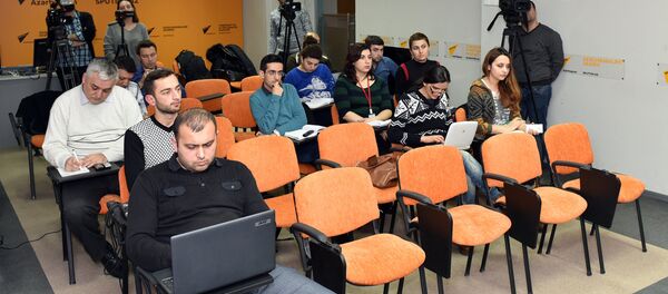 Журналисты в пресс-центре - Sputnik Азербайджан