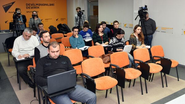 Журналисты в пресс-центре - Sputnik Азербайджан