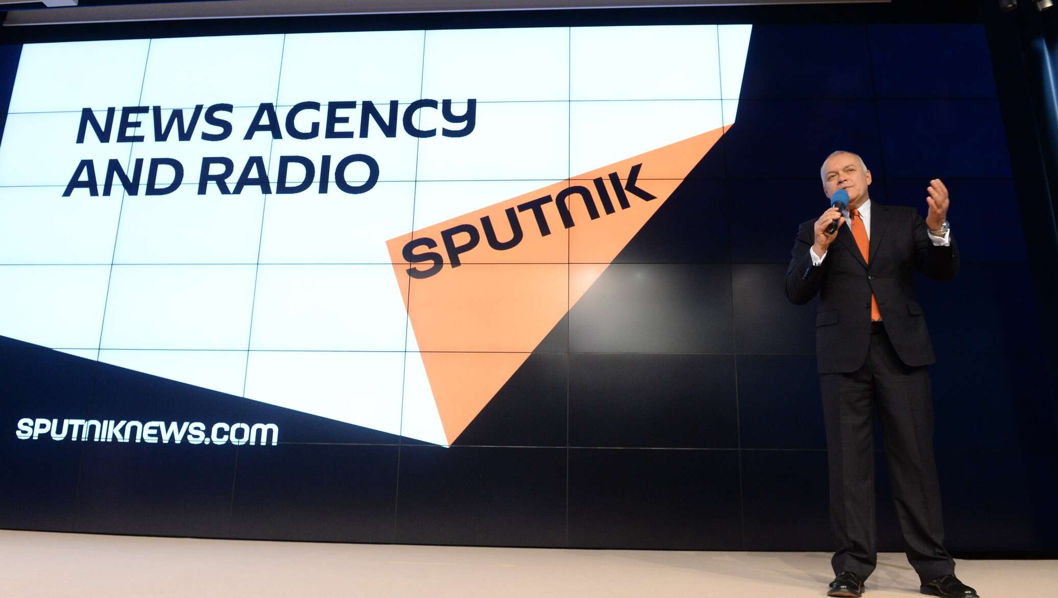 Репост пресс news. Sputnik News.