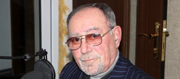 Октай Ахвердиев, заслуженный экономист Азербайджана Октай Ахвердиев, заслуженный экономист Азербайджана - Sputnik Азербайджан