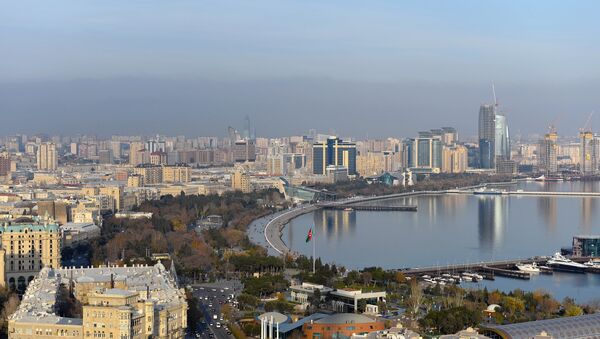 Вид на центр Баку с высоты Нагорного парка - Sputnik Азербайджан