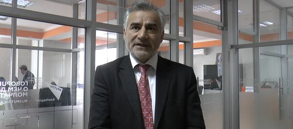 Гюльалиев: на нефть необходимо смотреть, как на обыкновенный товар Гюльалиев: на нефть необходимо смотреть, как на обыкновенный товар - Sputnik Азербайджан