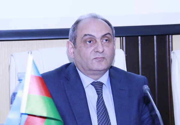 Rauf Zeyni, Milli QHT forumunun prezidenti Rauf Zeyni, Milli QHT forumunun prezidenti - Sputnik Azərbaycan