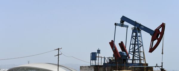 Нефтяной насос в Баку - Sputnik Азербайджан