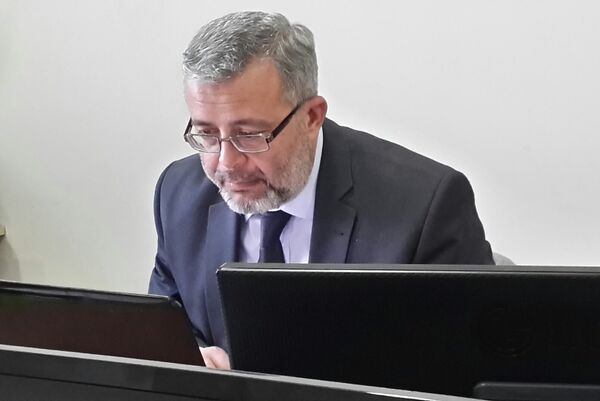 Рагим Алиев, комментатор Рагим Алиев, комментатор - Sputnik Азербайджан