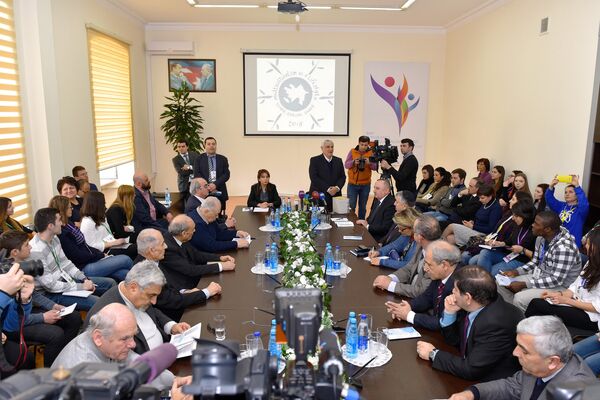 Встреча в Зимней школе мультикультурализма - Sputnik Азербайджан
